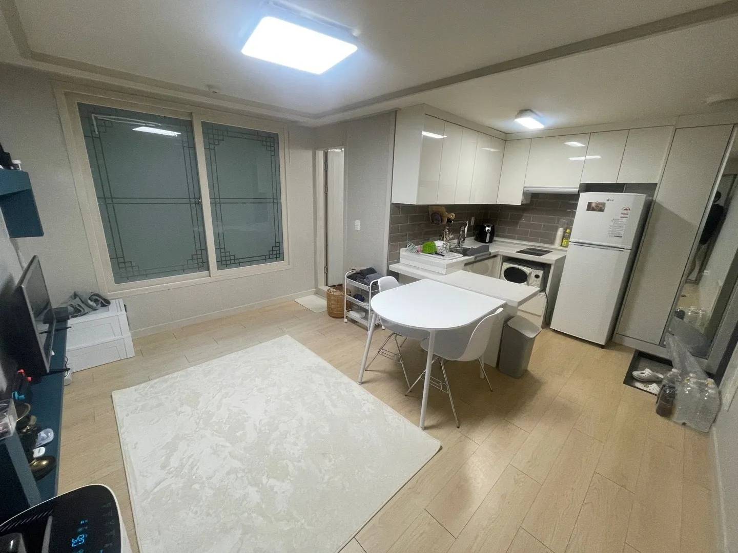 img 1