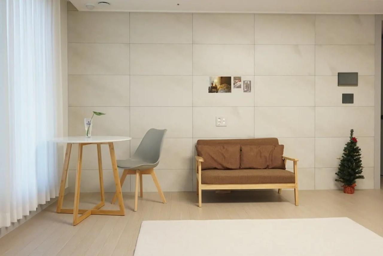Room image 7