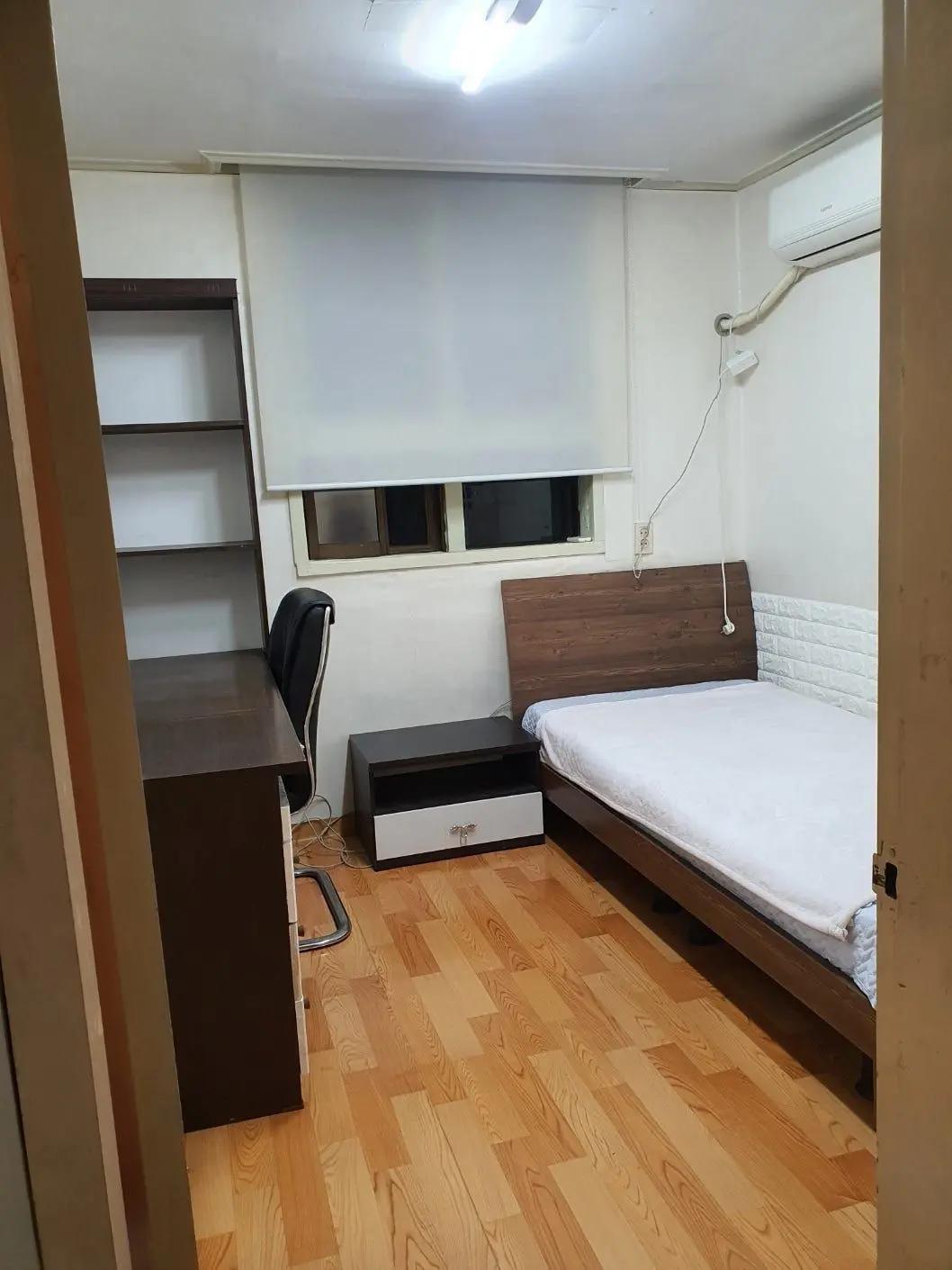 Room image 1