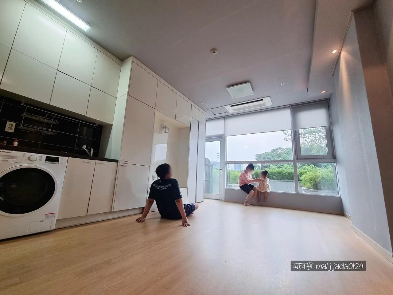 Room image 6