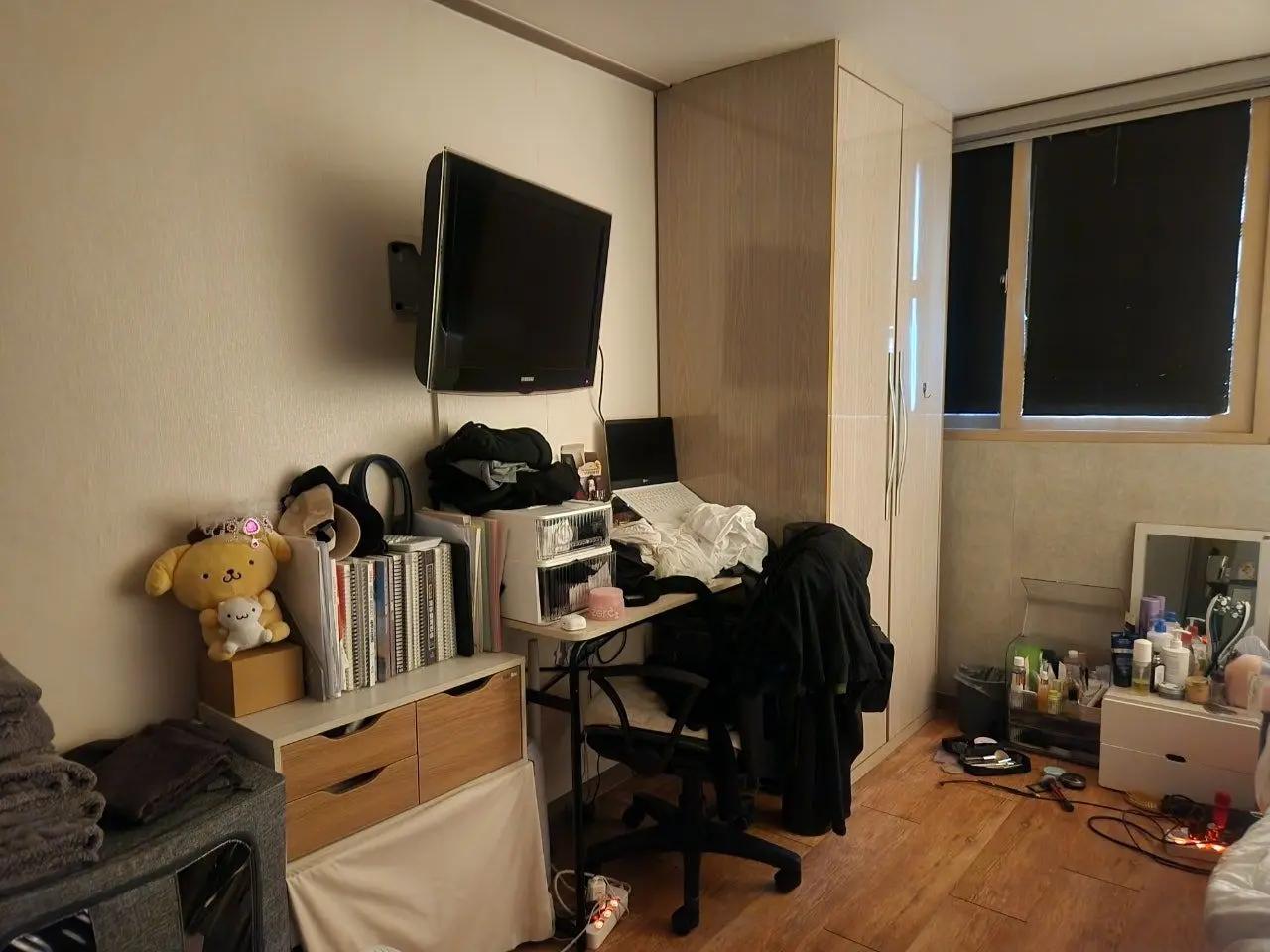 Room image 3