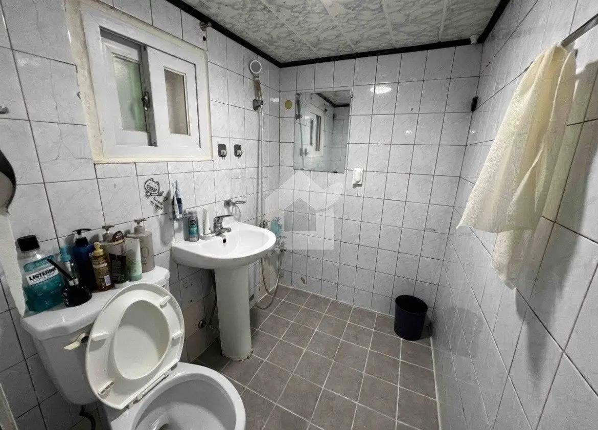 Room image2