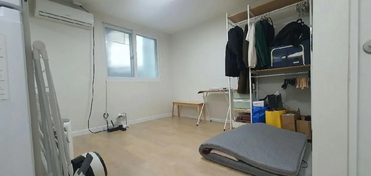 Room image 6