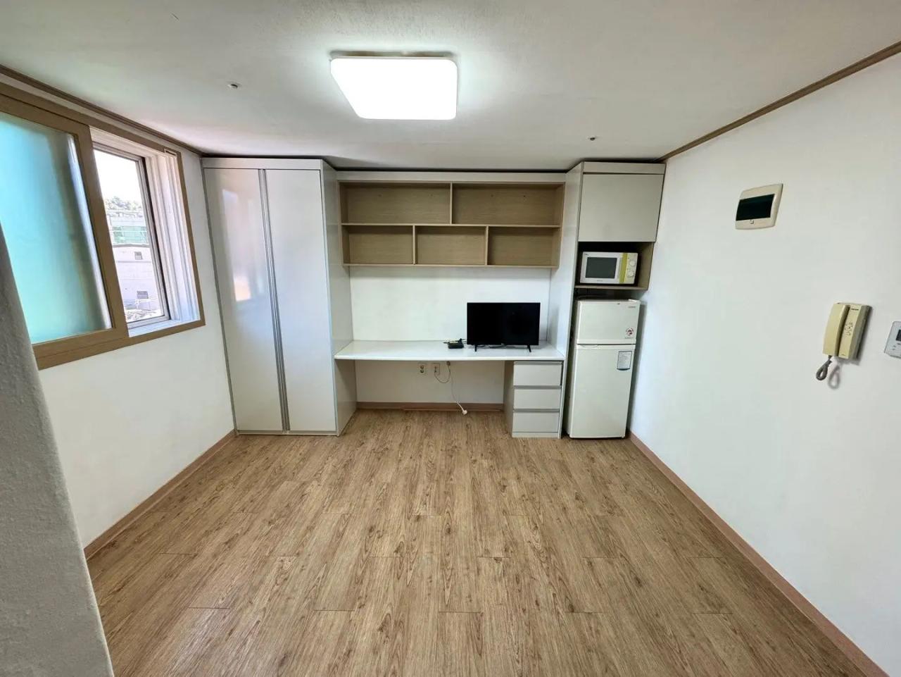 Room image 6
