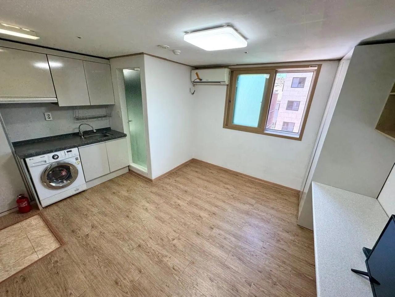 Room image 7
