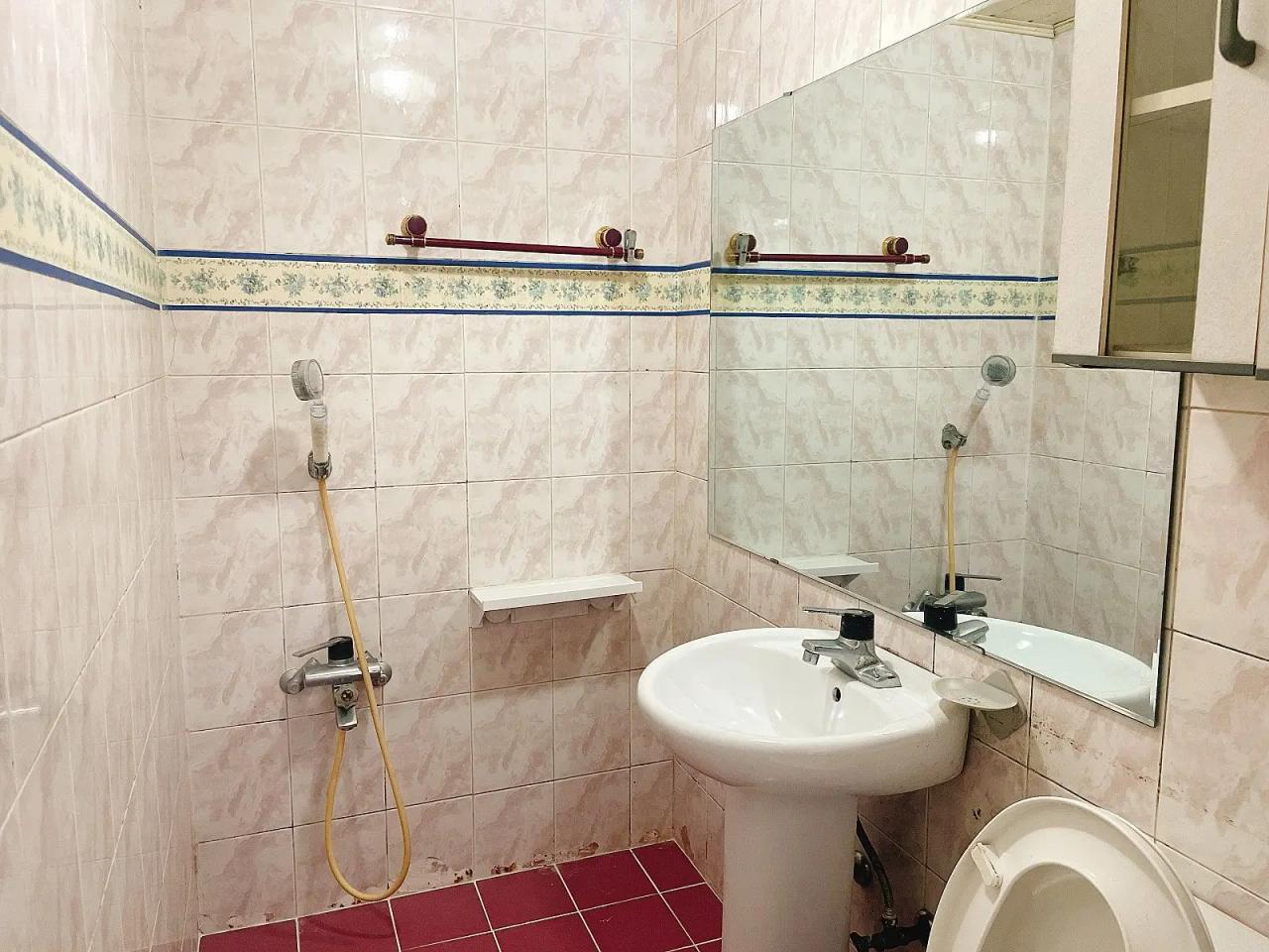 Room image 2