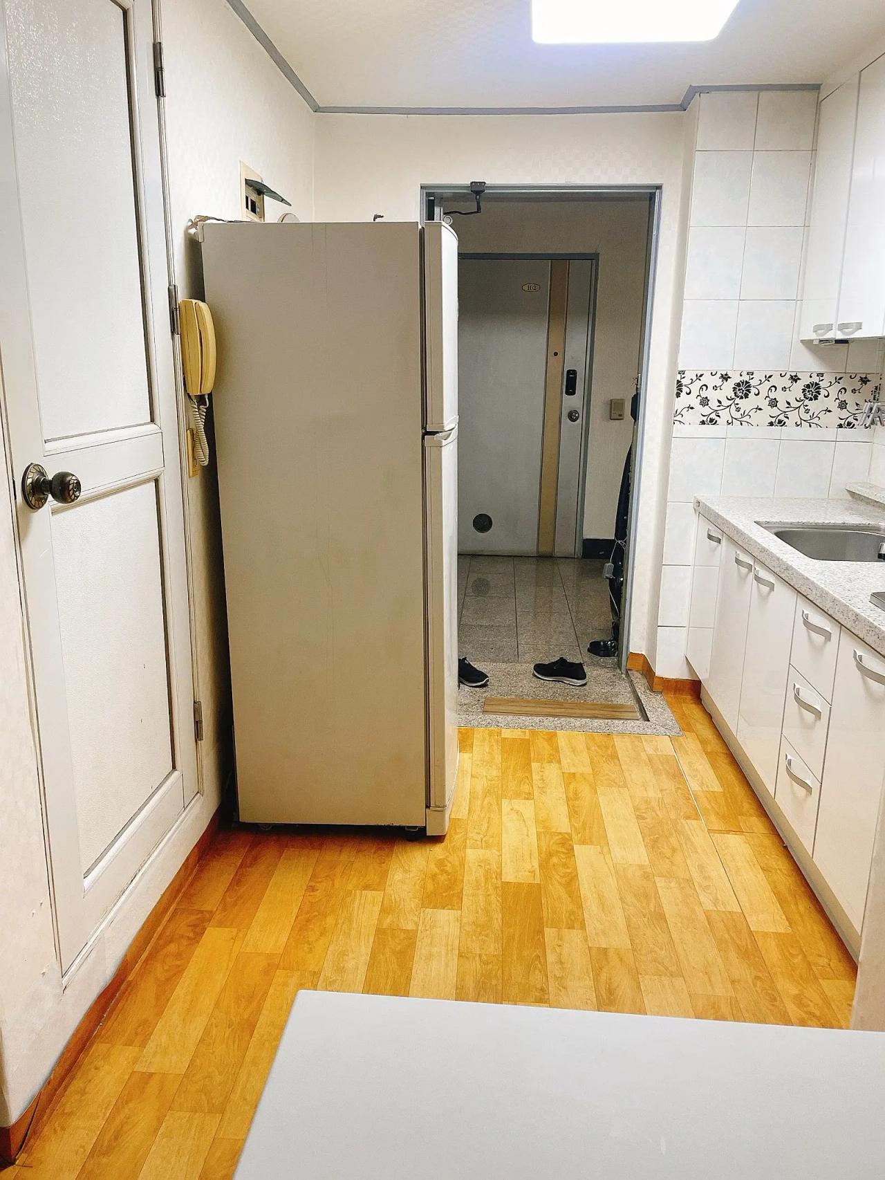 Room image 5