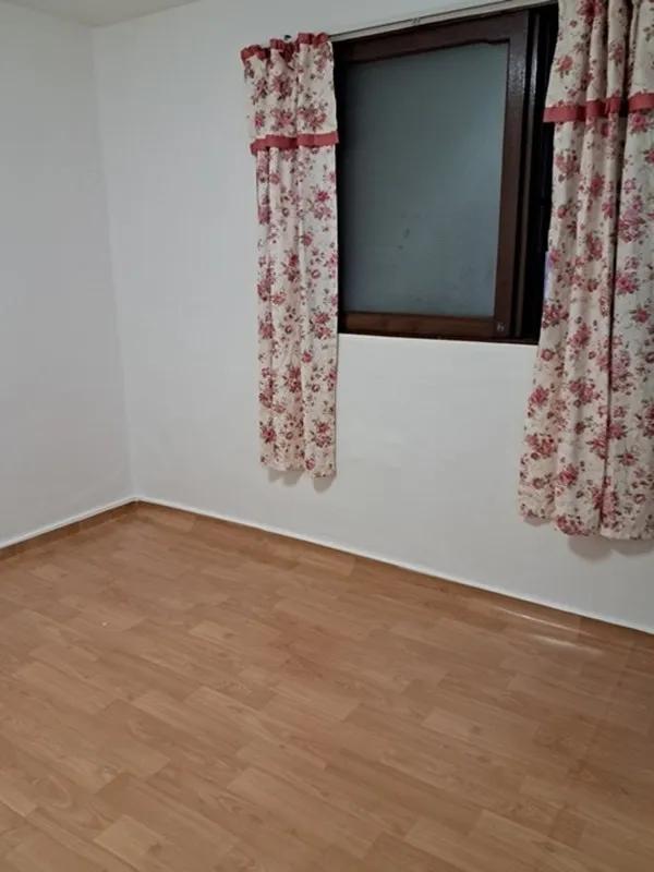 Room image 4