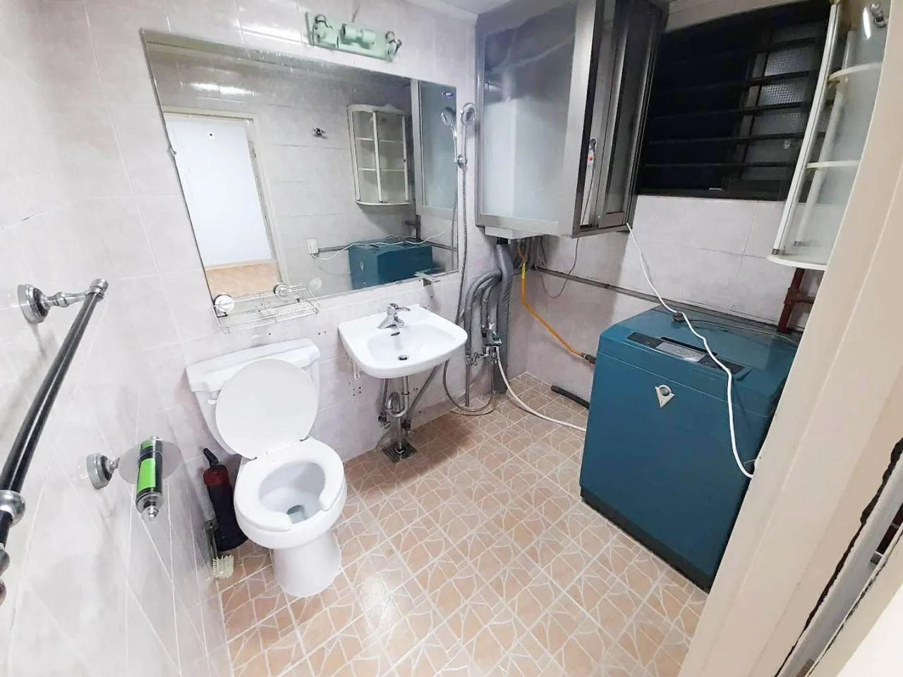 Room image 4