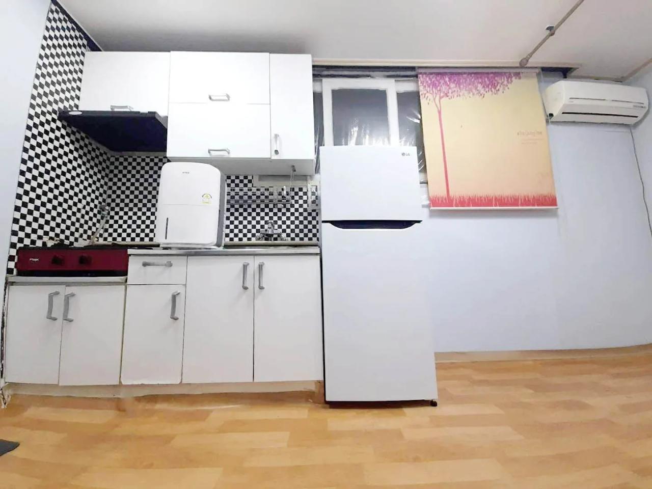 Room image 6