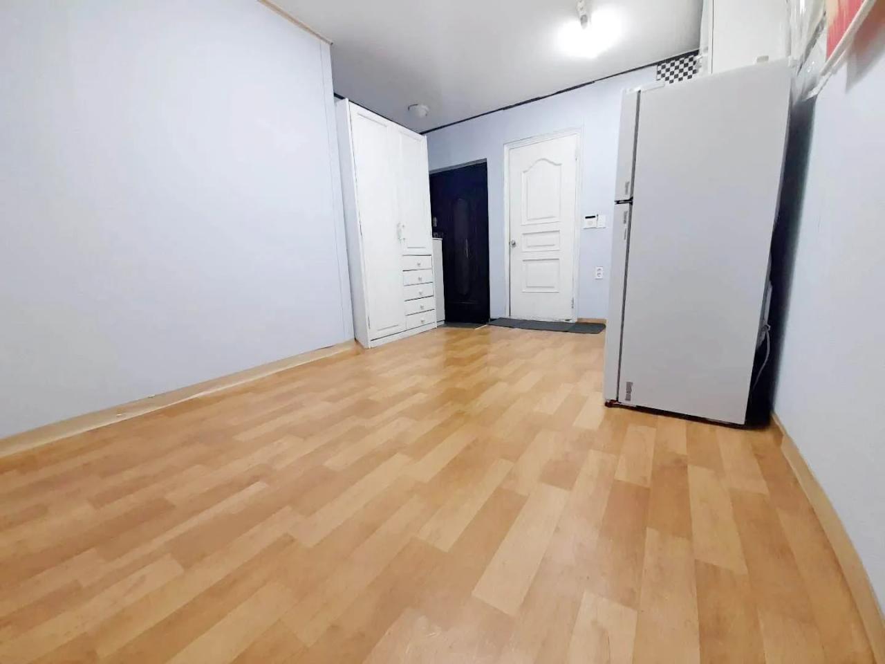 Room image 7