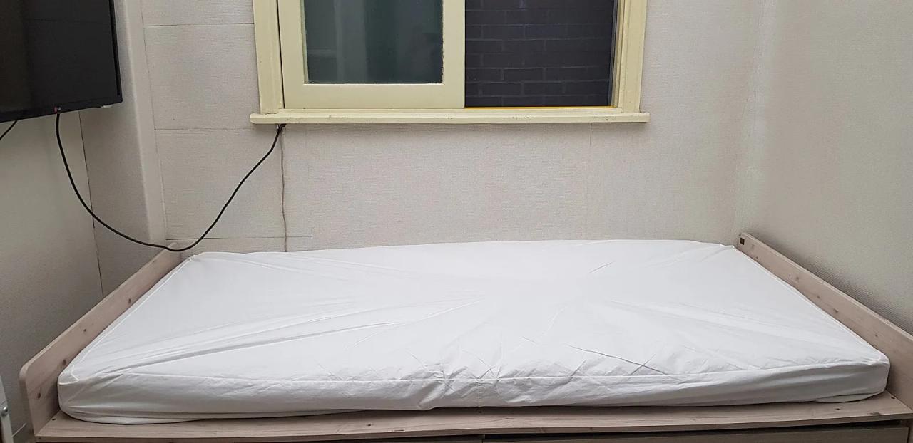 Room image 5