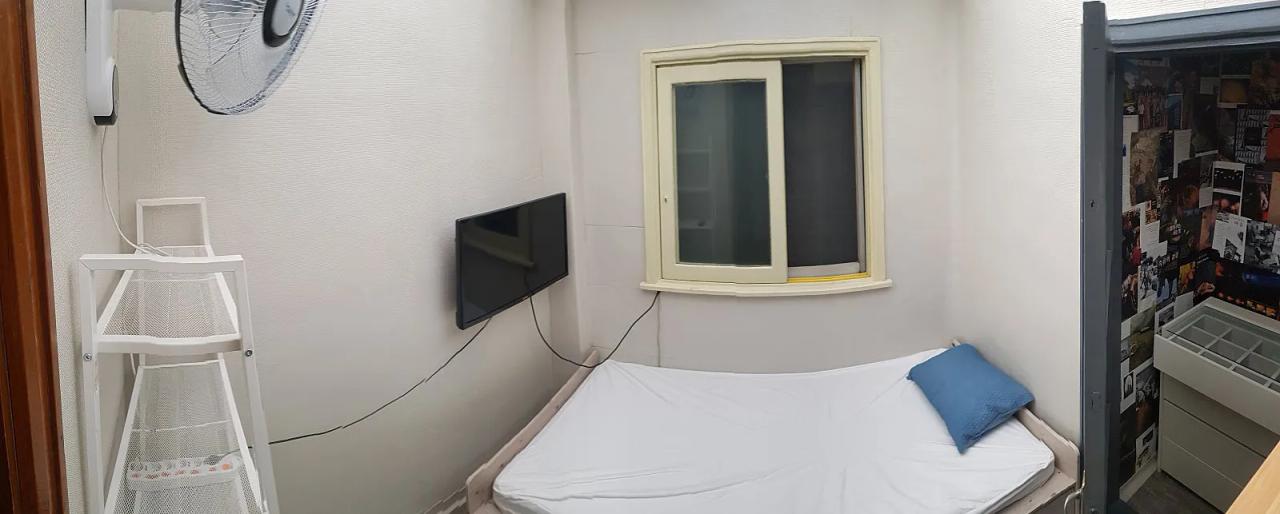Room image 6