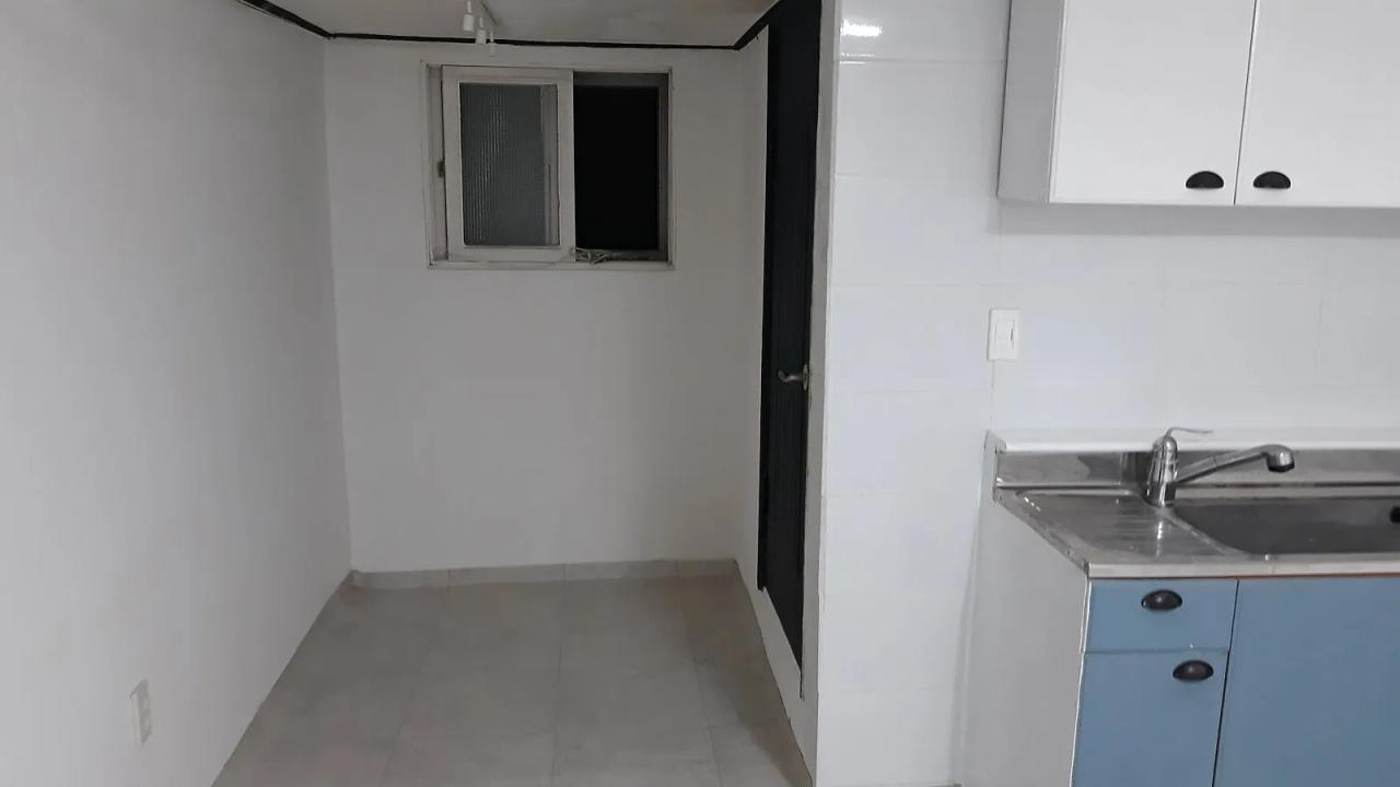 Room image 7