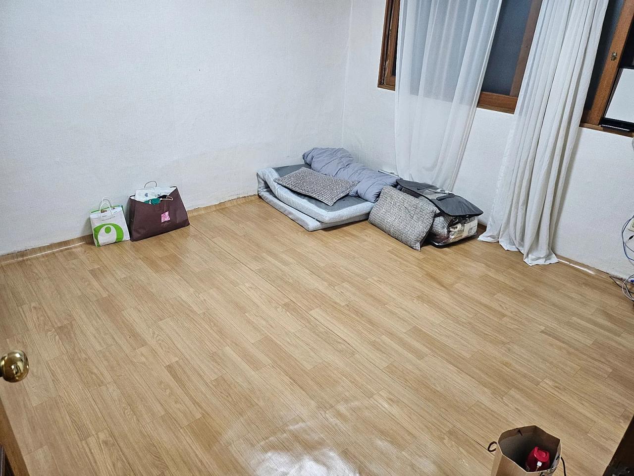 Room image 1