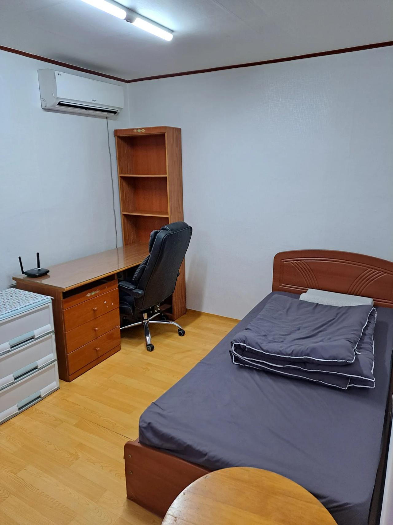 Room image 1