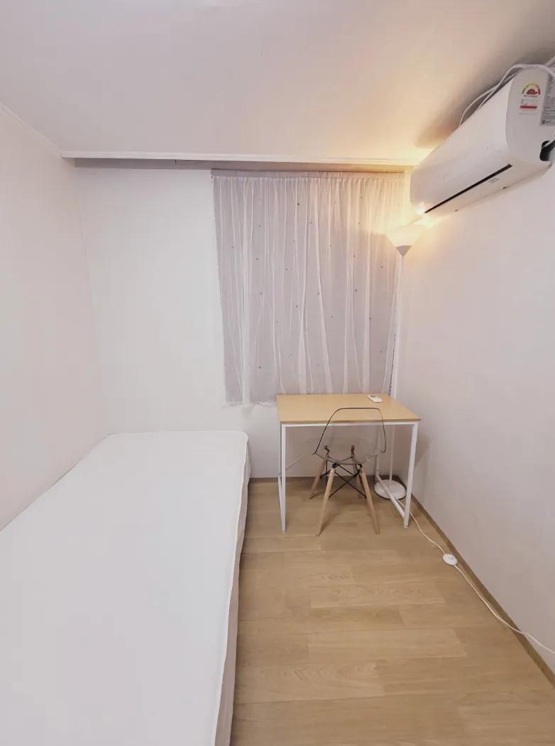 Room image 3