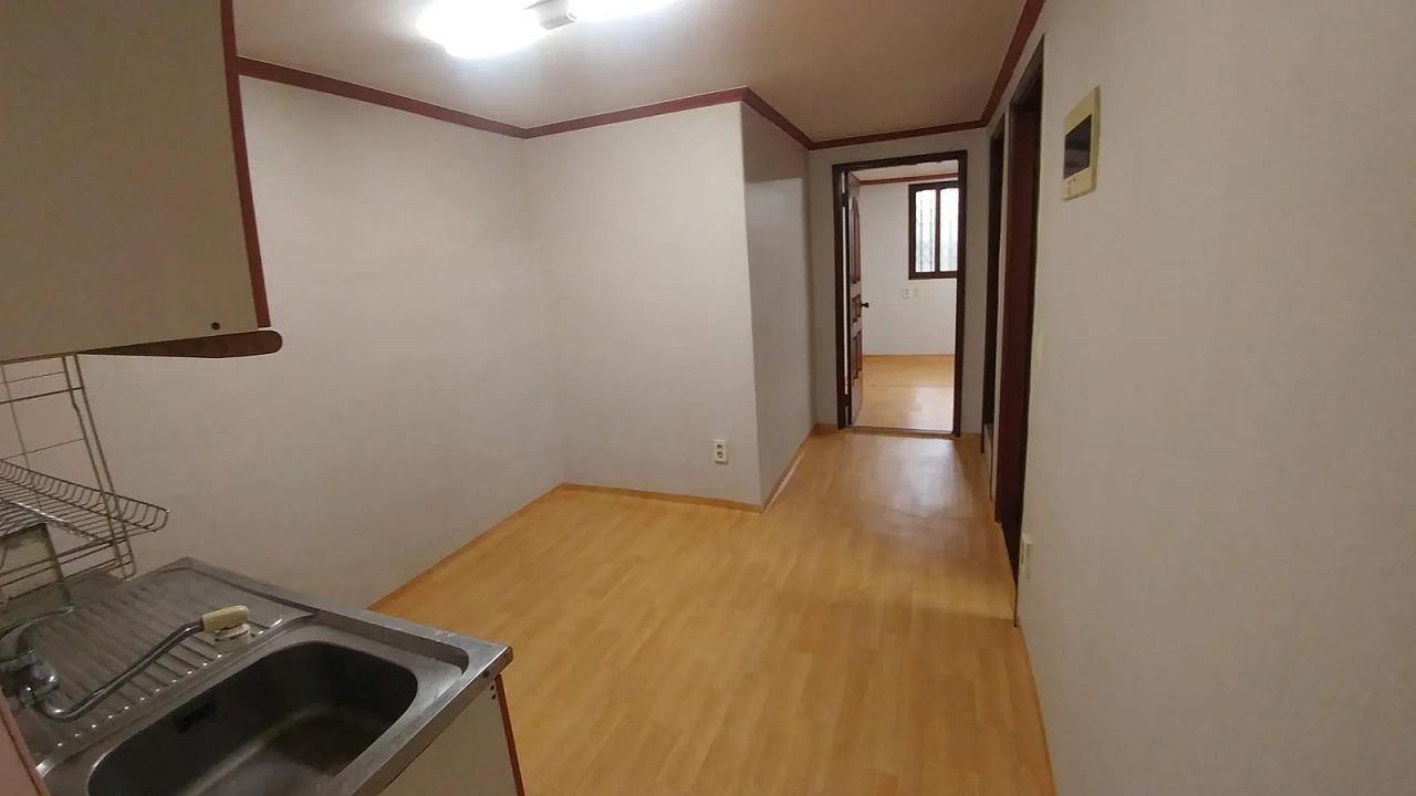 Room image 6