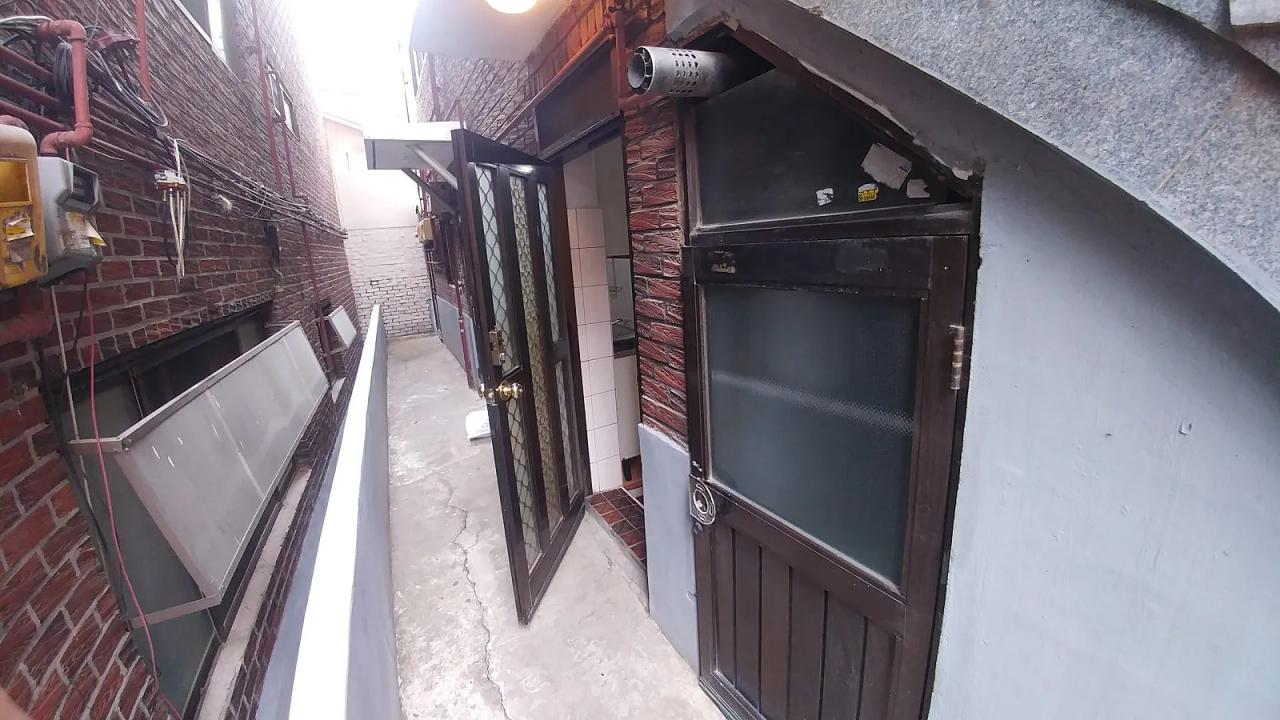 Room image 10