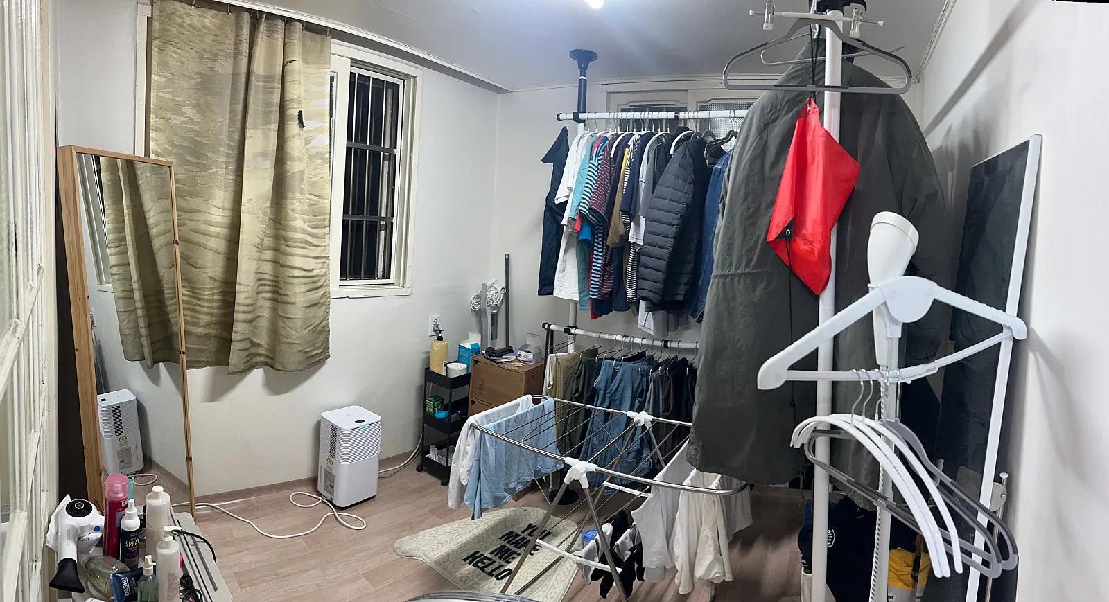 Room image2