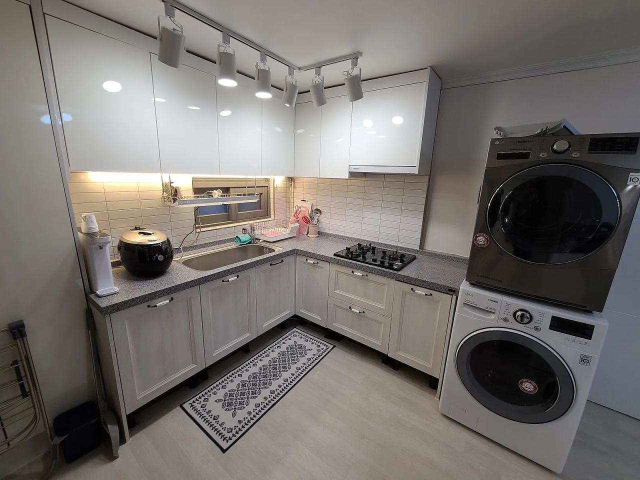 Room image 3