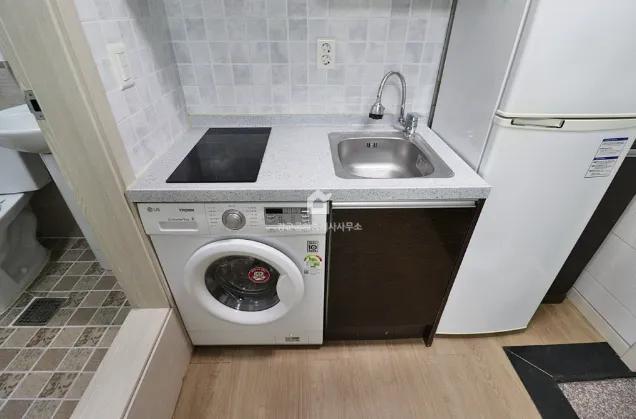 Room image2