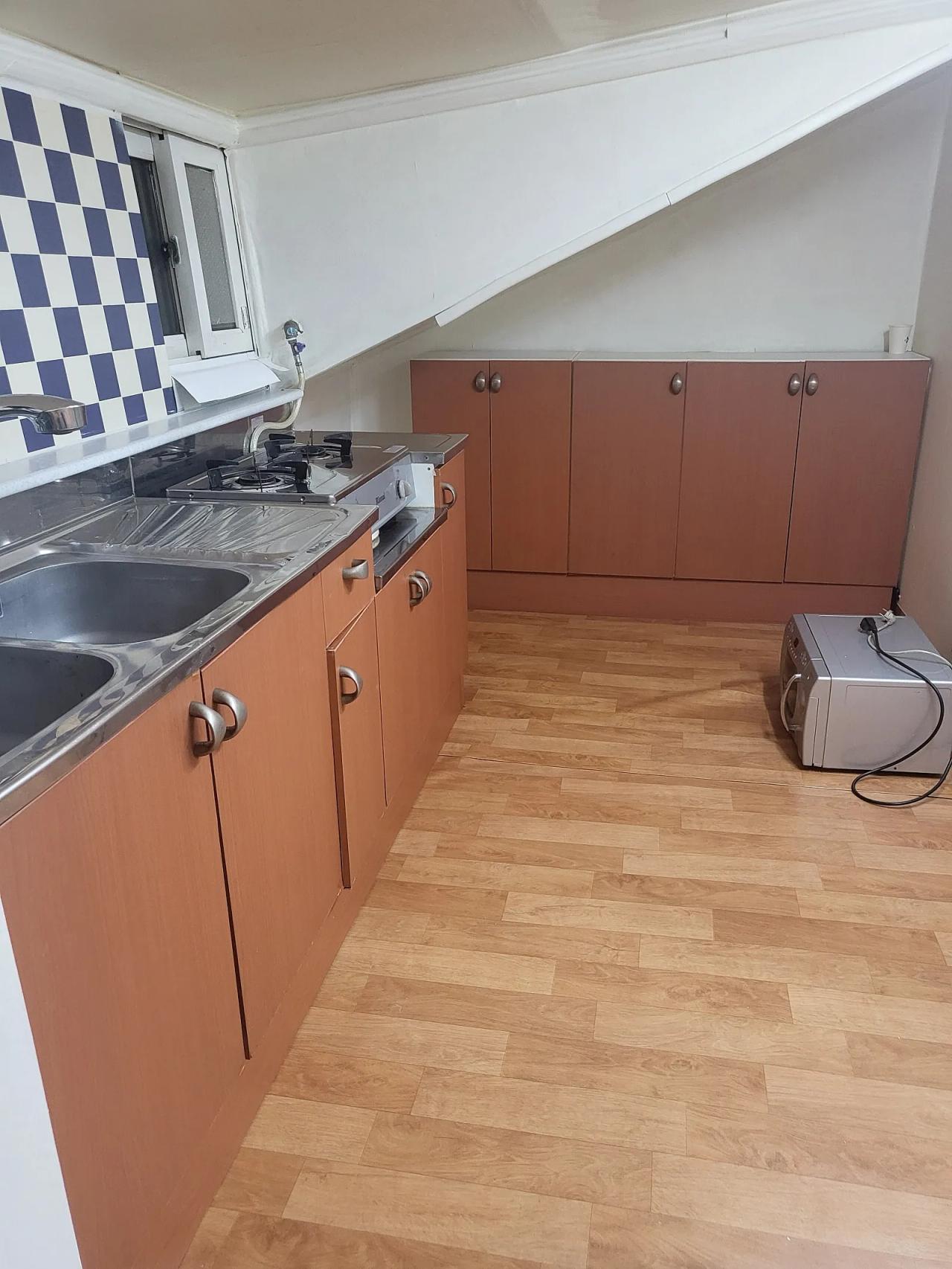Room image 6