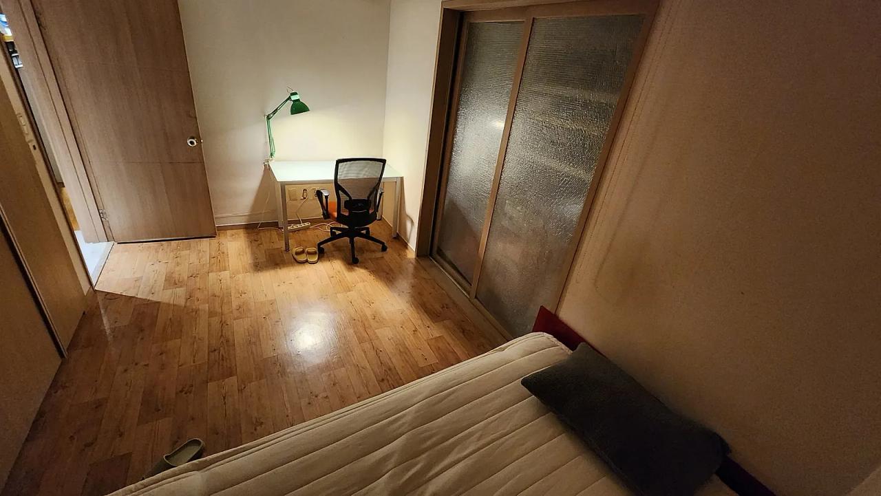 Room image 6