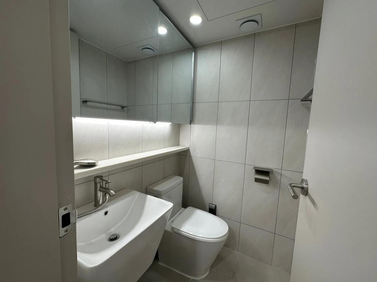 Room image 5