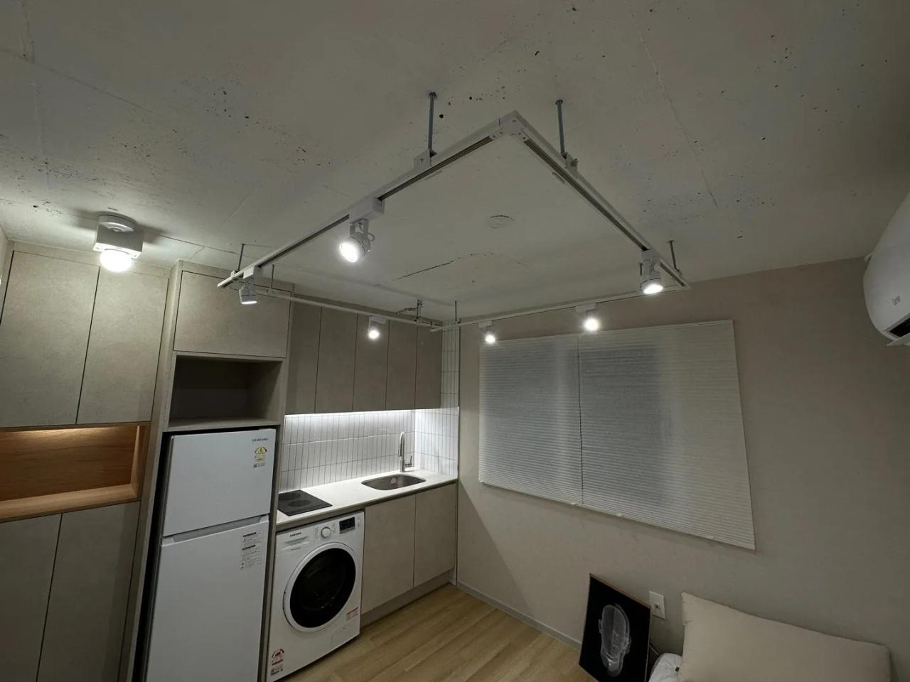 Room image 7