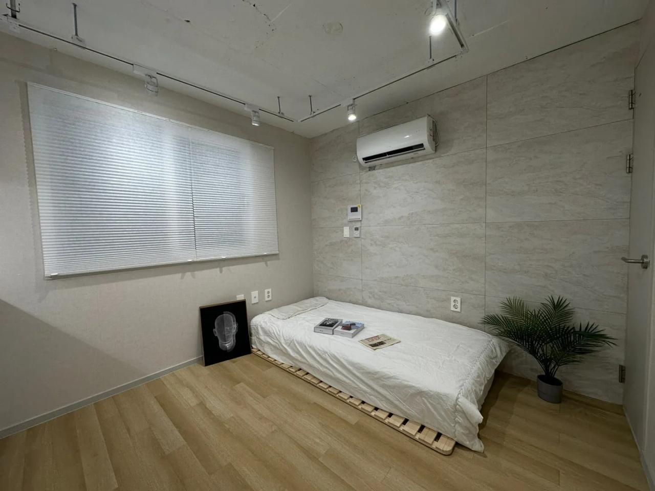 Room image 20