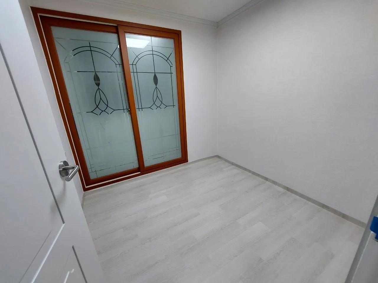 Room image 6