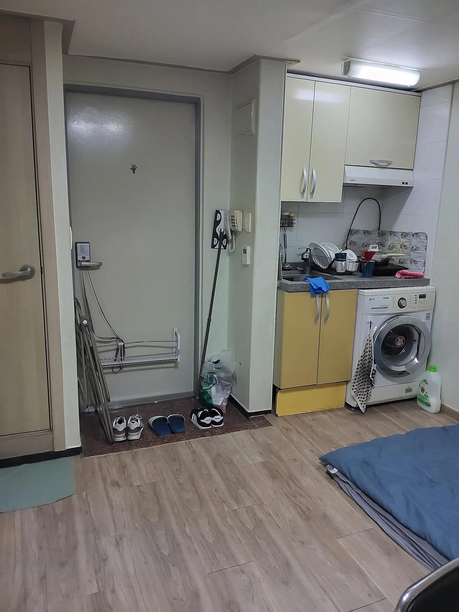 Room image1