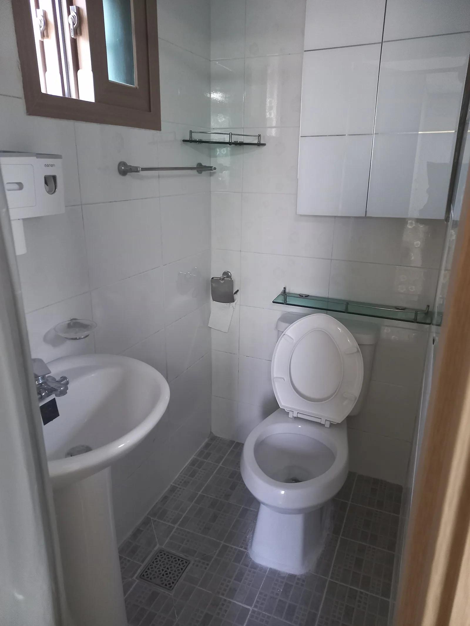 Room image2