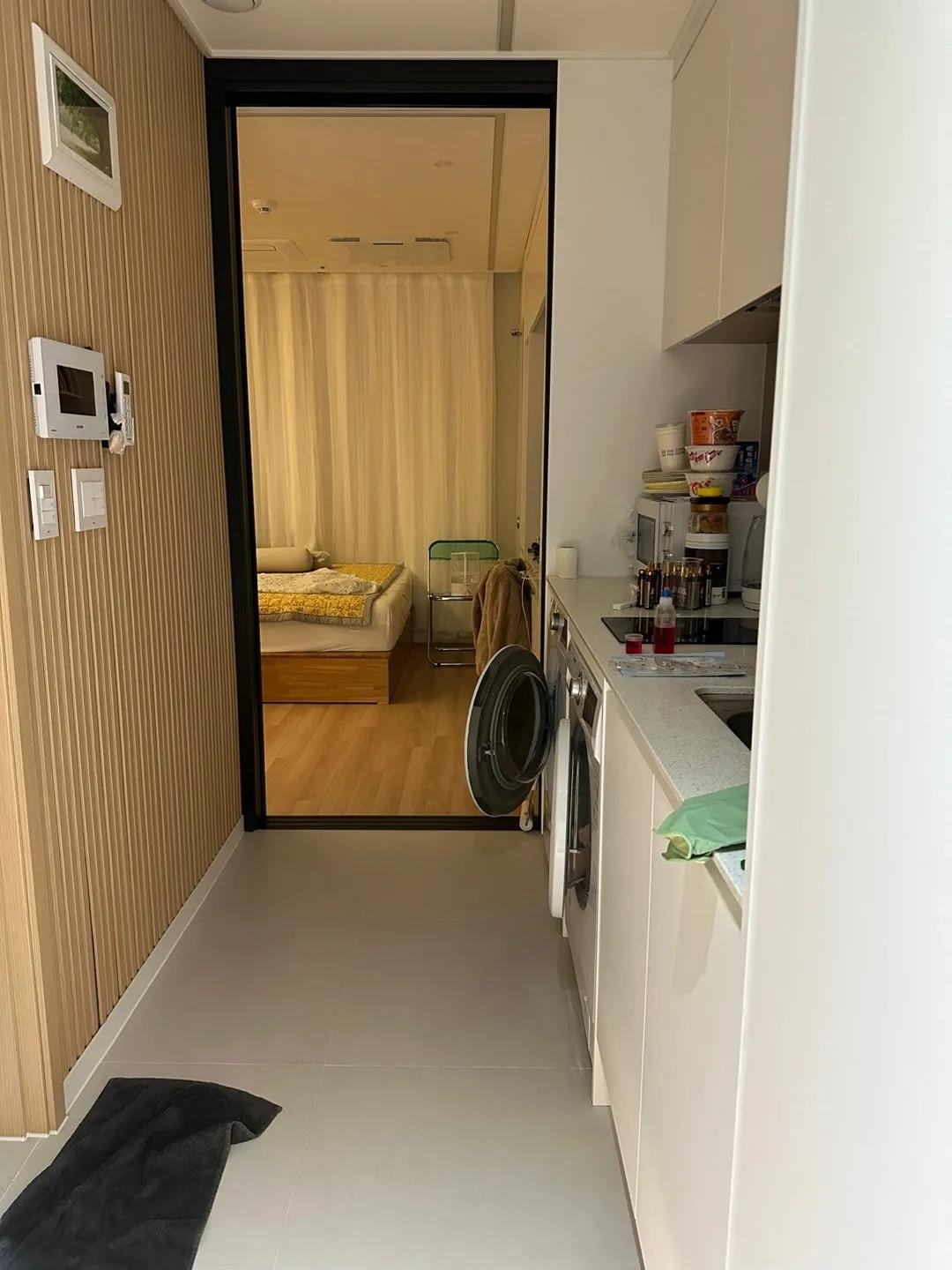 Room image 8