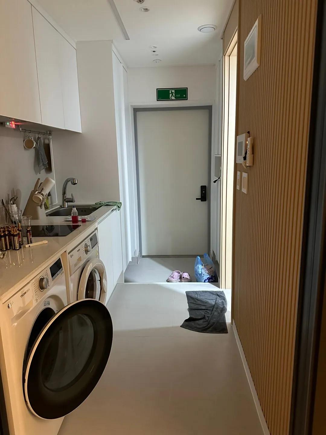 Room image 14