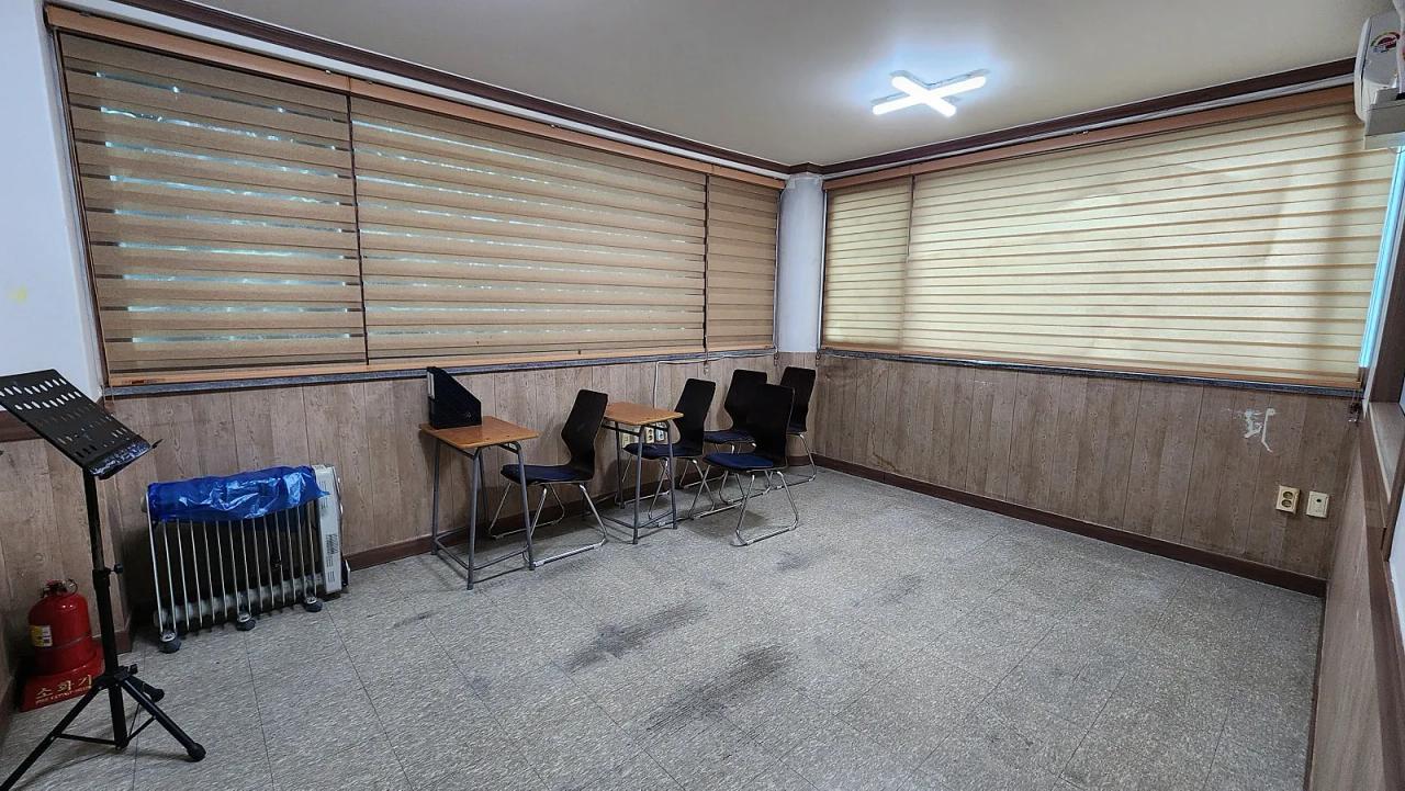 Room image 10