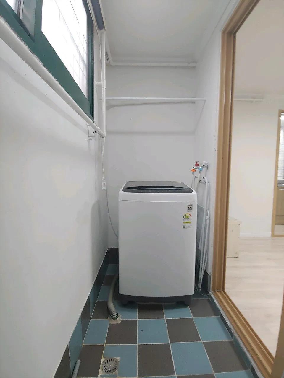Room image 4