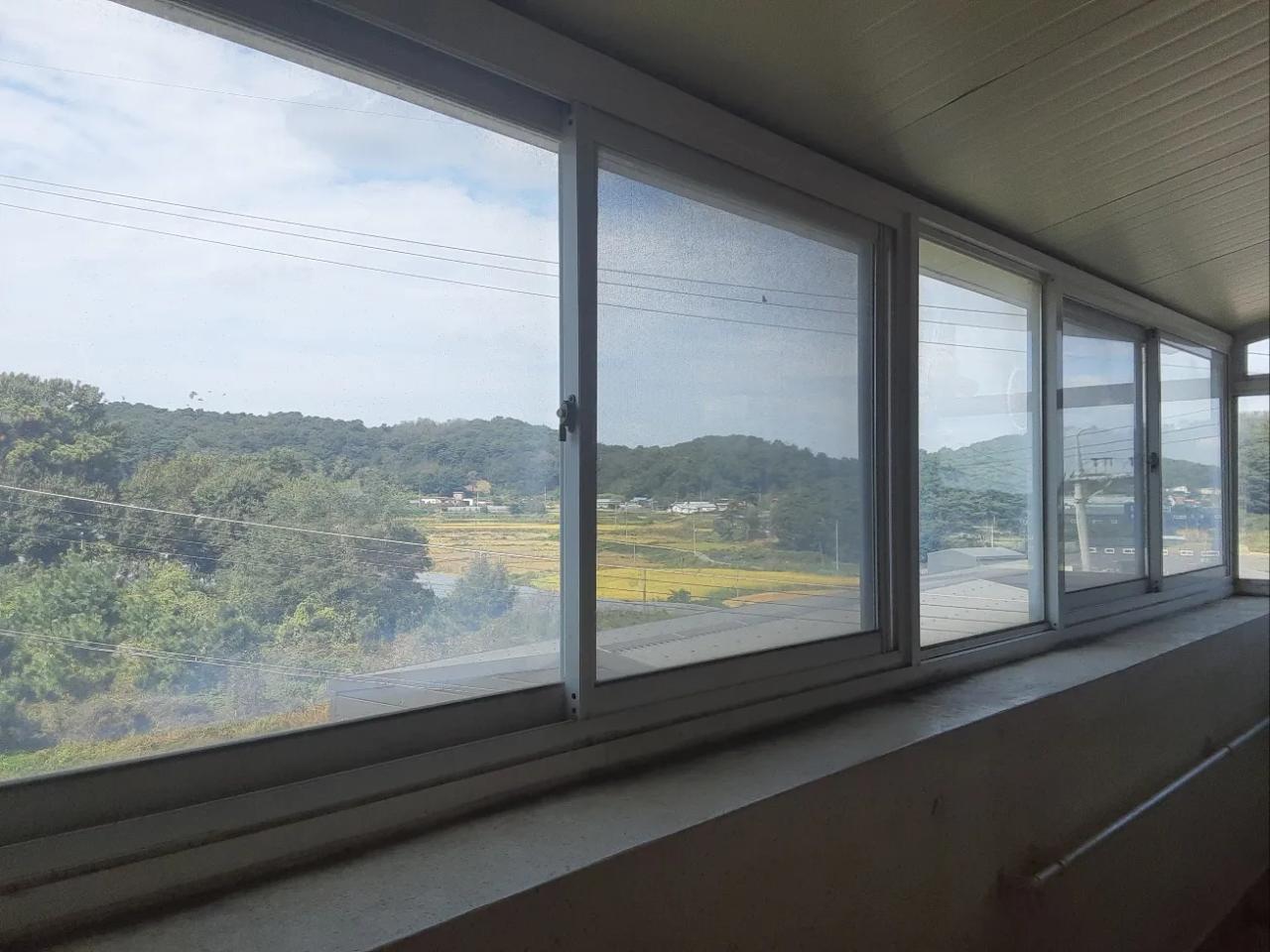 Room image 3