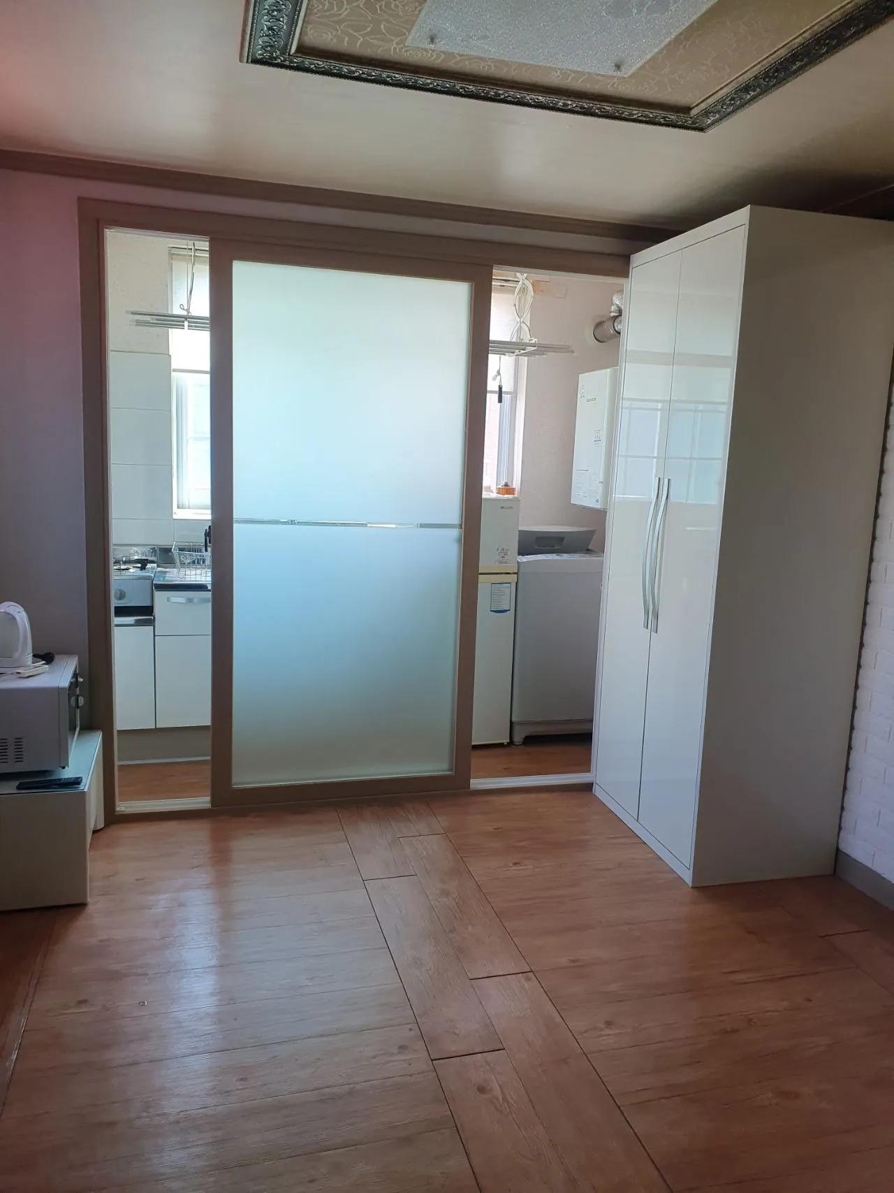 Room image 6
