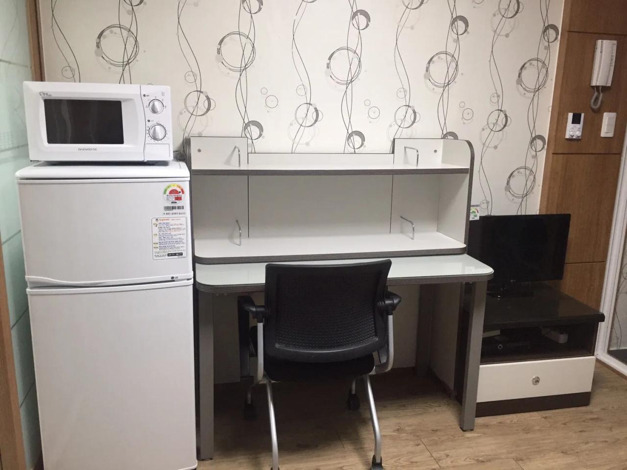 Room image 3