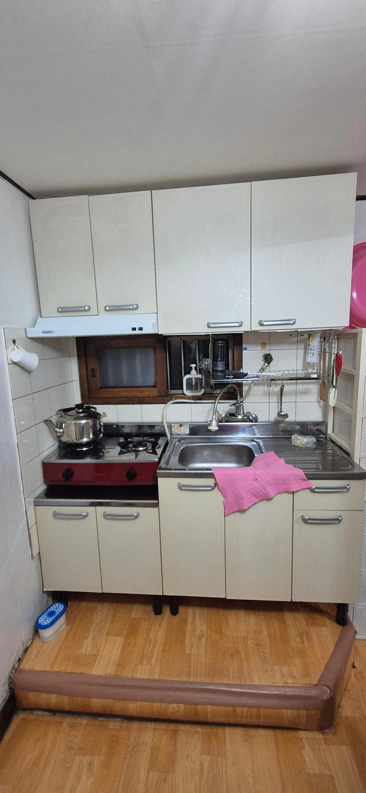 Room image 8