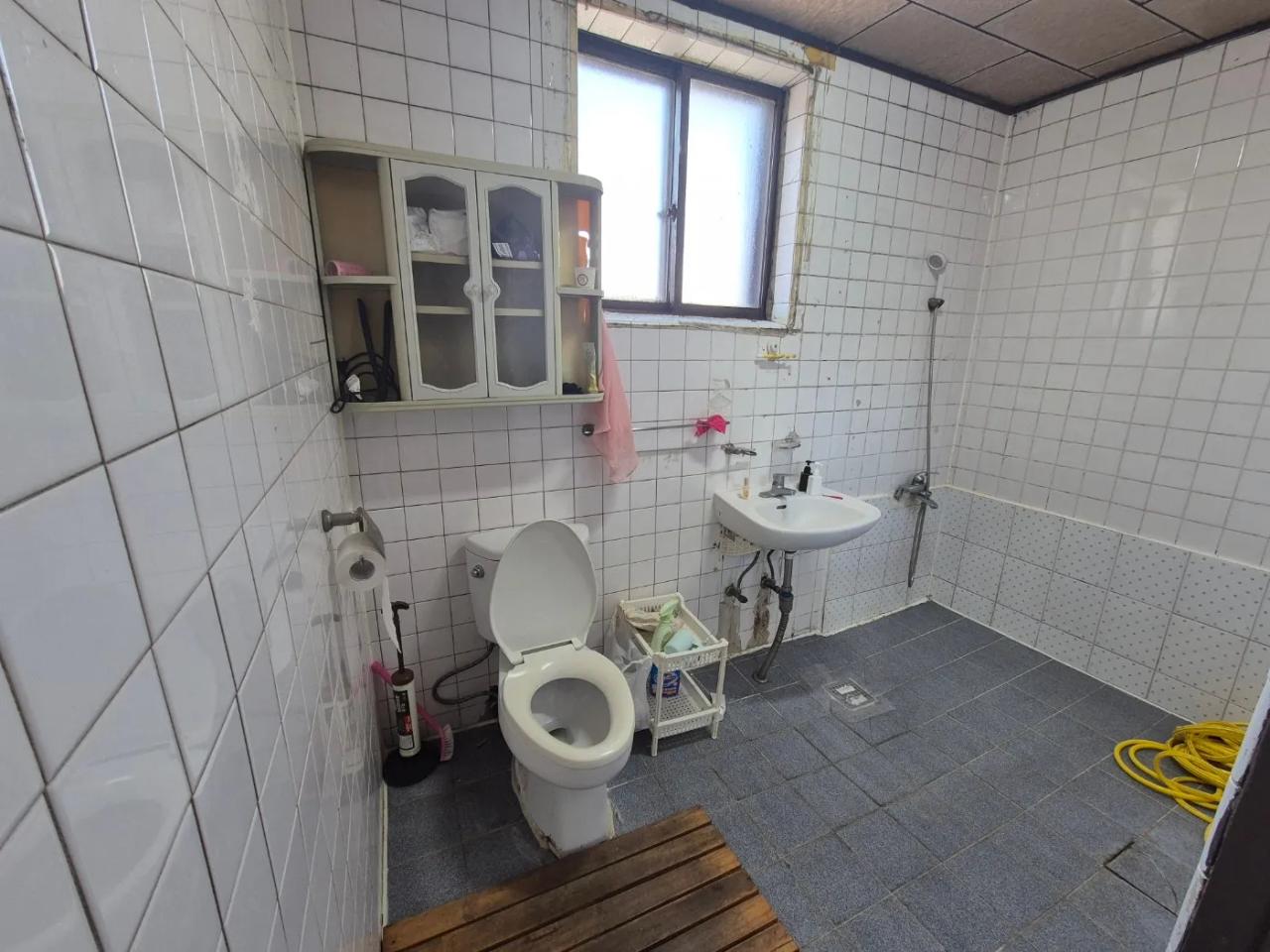 Room image 7