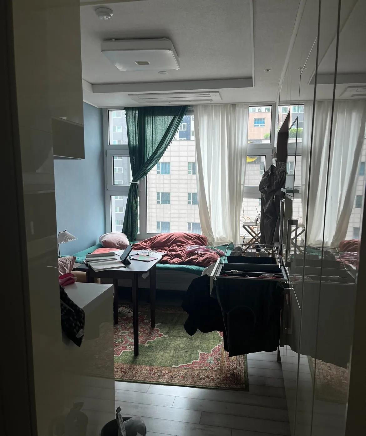 Room image 2