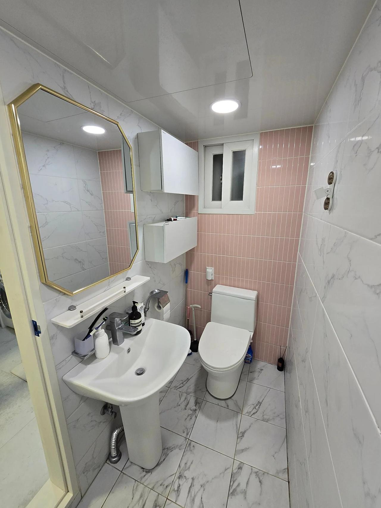 Room image 6