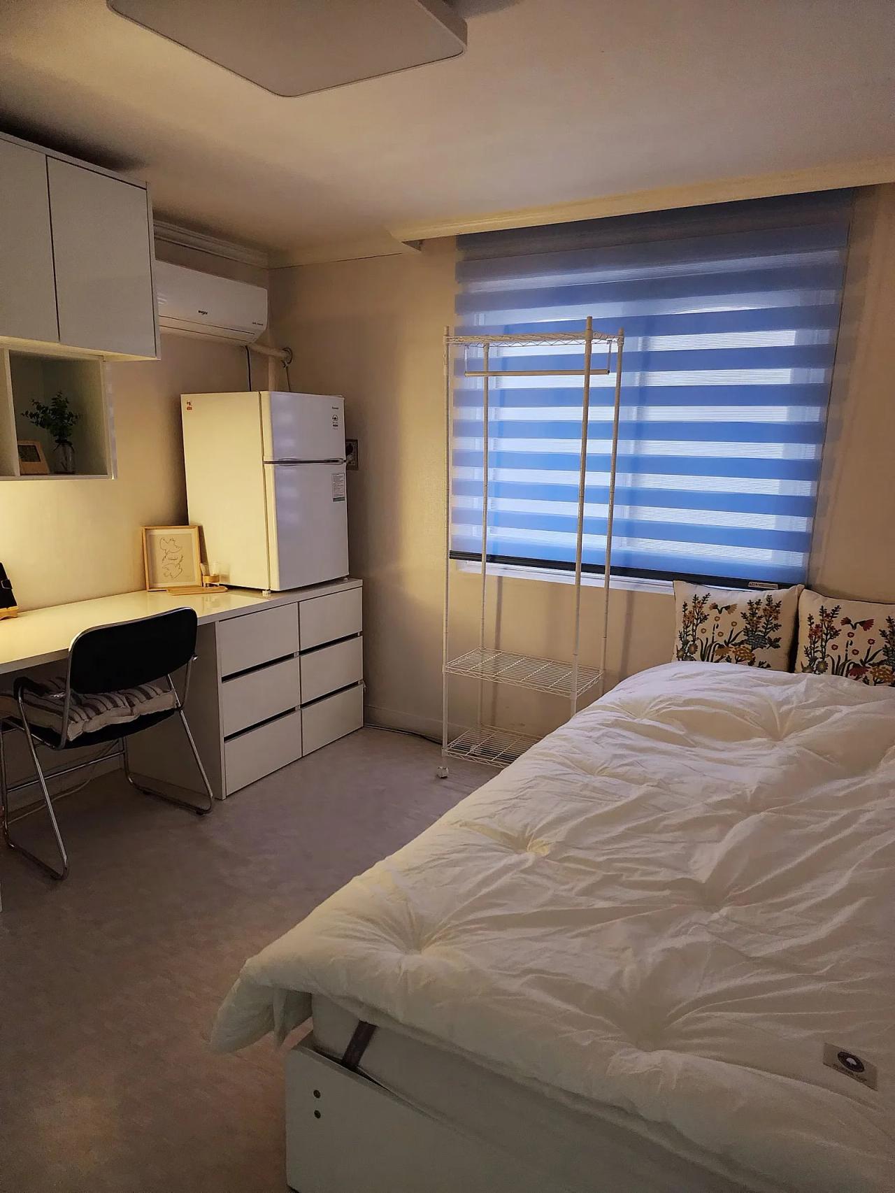 Room image 16