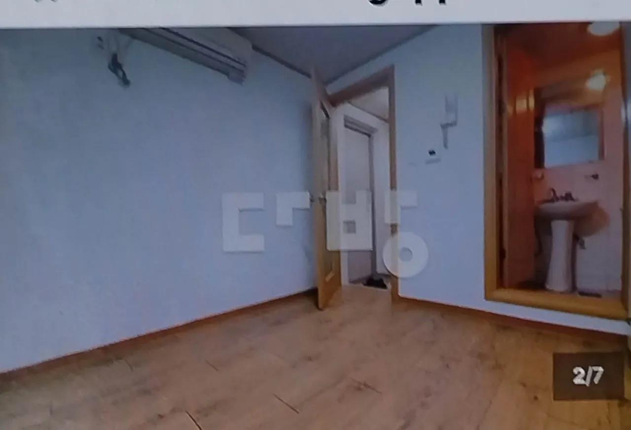 Room image 6