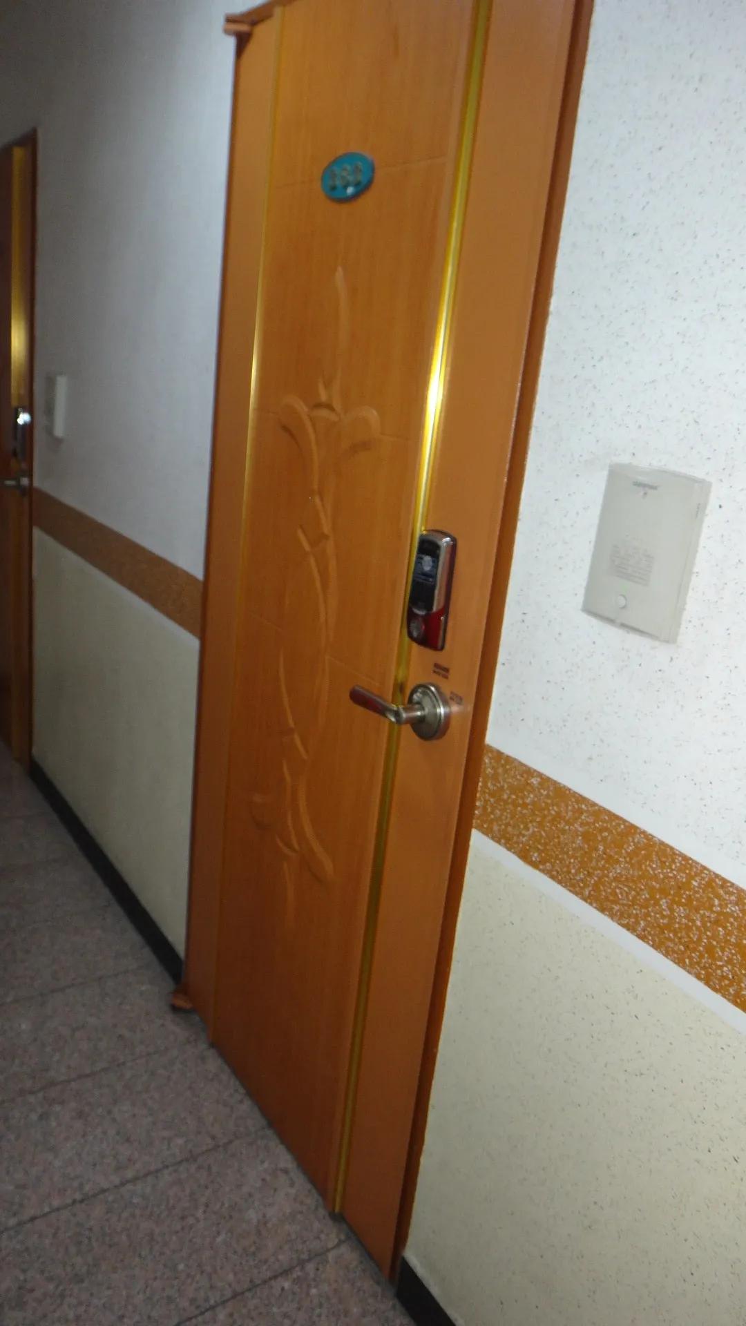 Room image 6