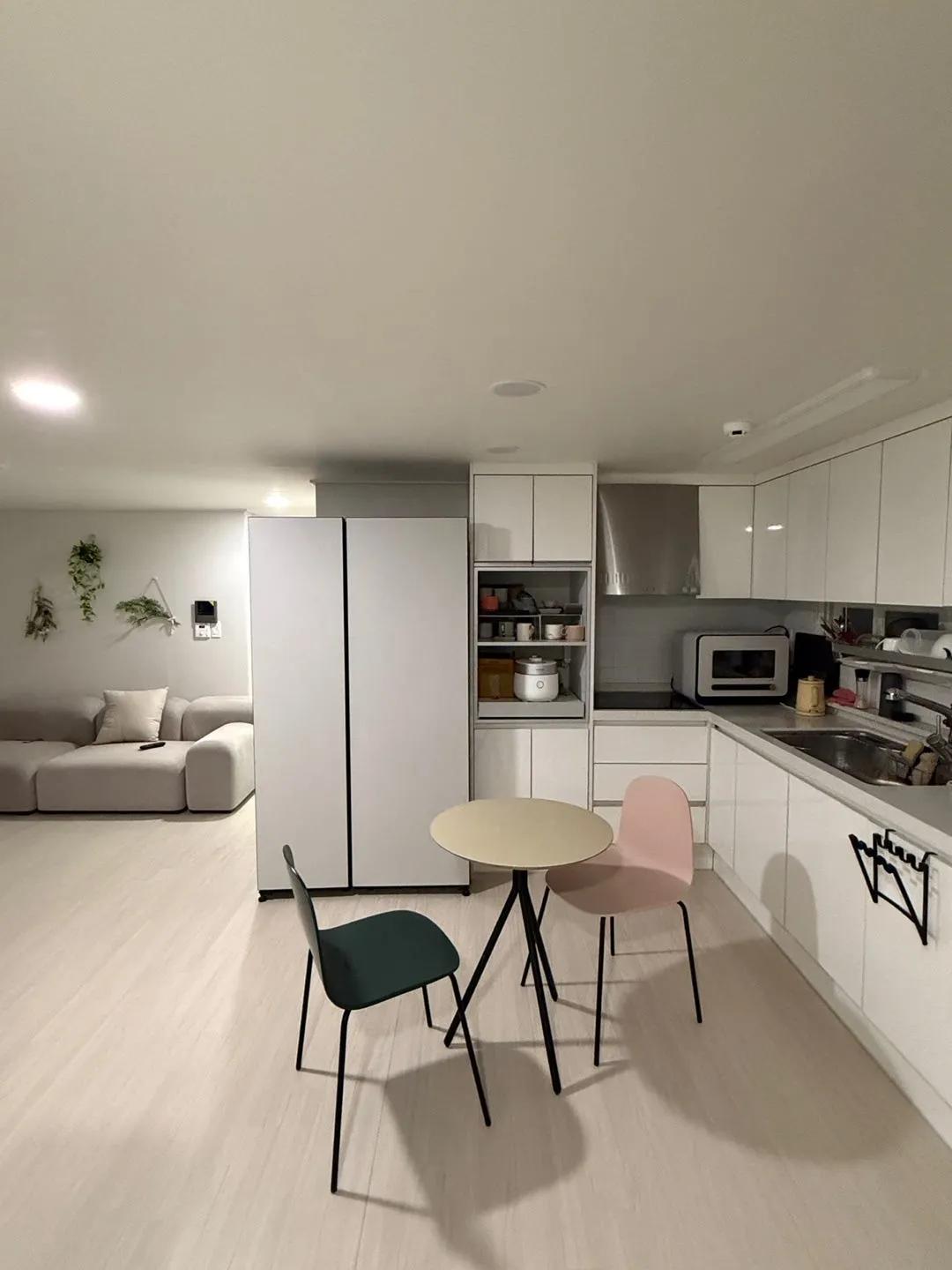 Room image 12