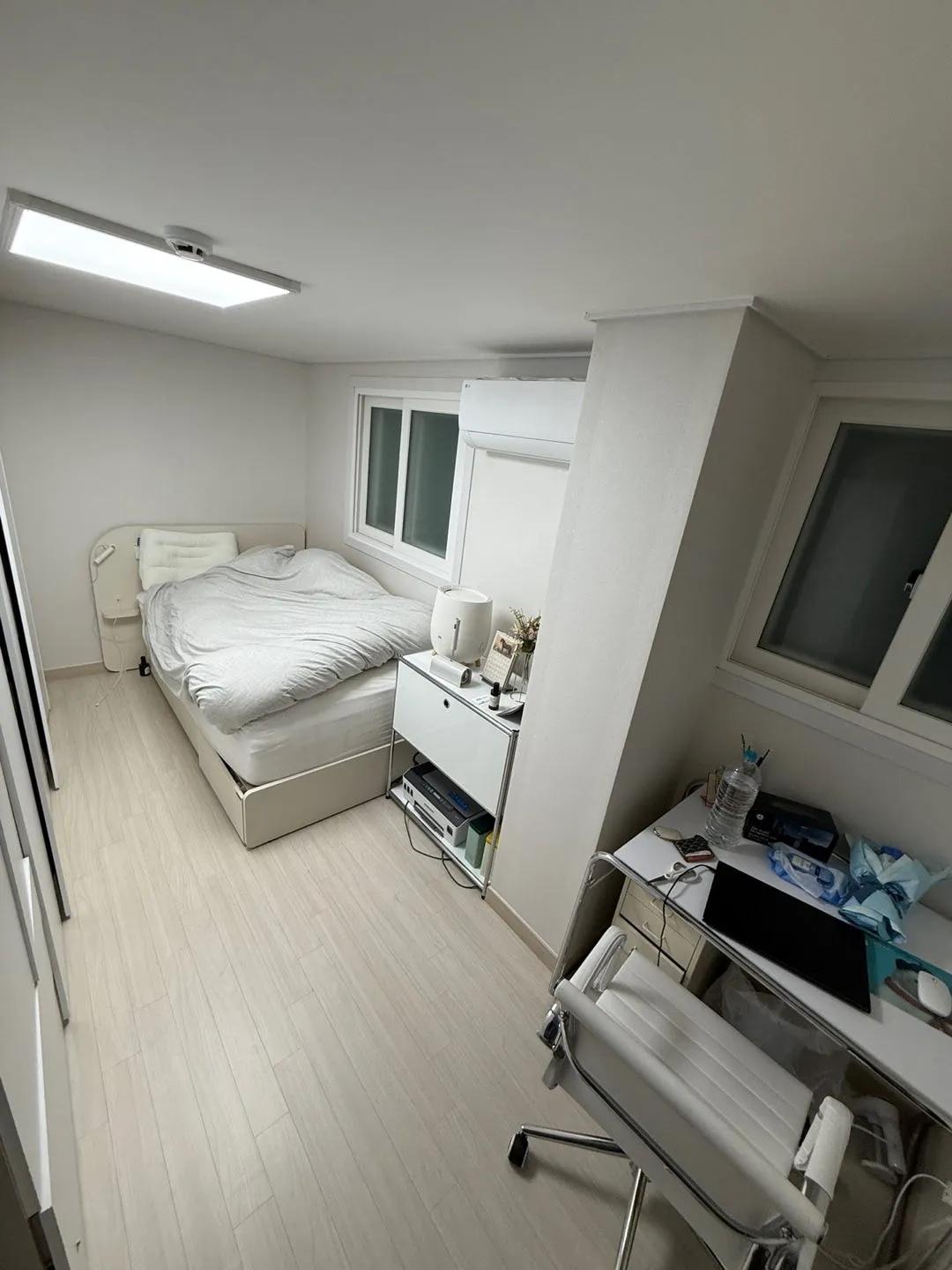 Room image 16